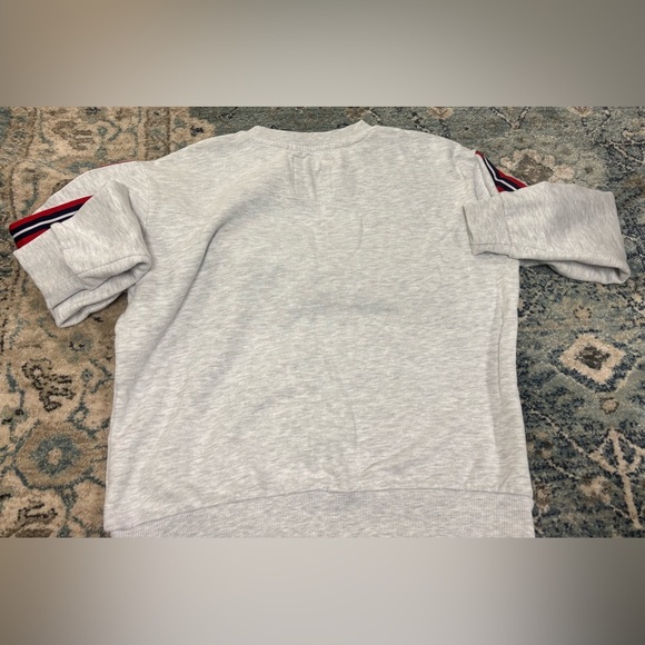 Women’s Medium Superdry Gray Sweater with Red Accents - Picture 5 of 6